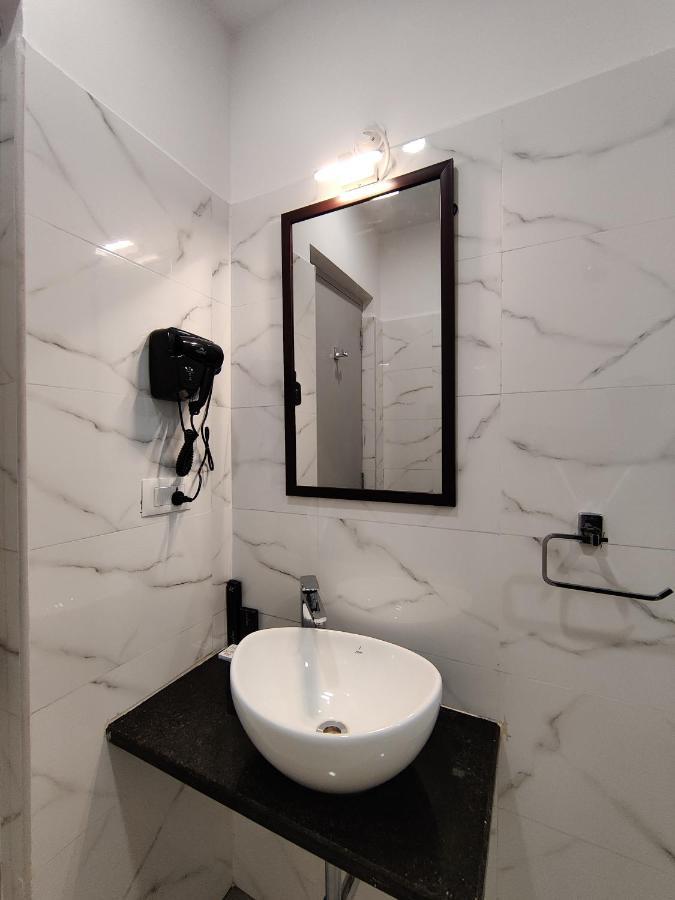 Vijayawāda Park Iris Hotels, Bharathi Nagar מראה חיצוני תמונה